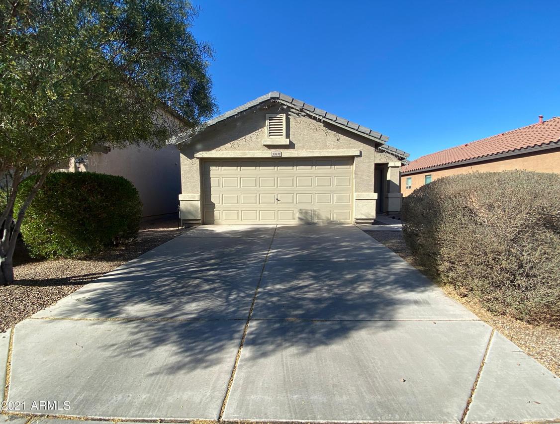 37670 N Sandy Dr., San Tan Valley, AZ 85140