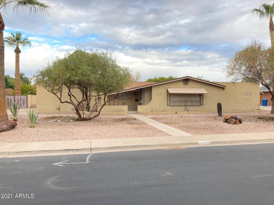 1736 E Greenway St., Mesa, AZ 85203
