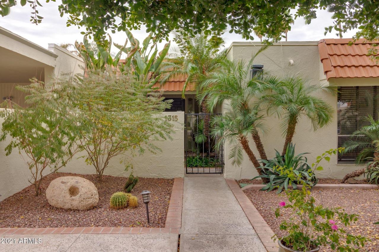 1315 E Nicolet Ave., Phoenix, AZ 85020