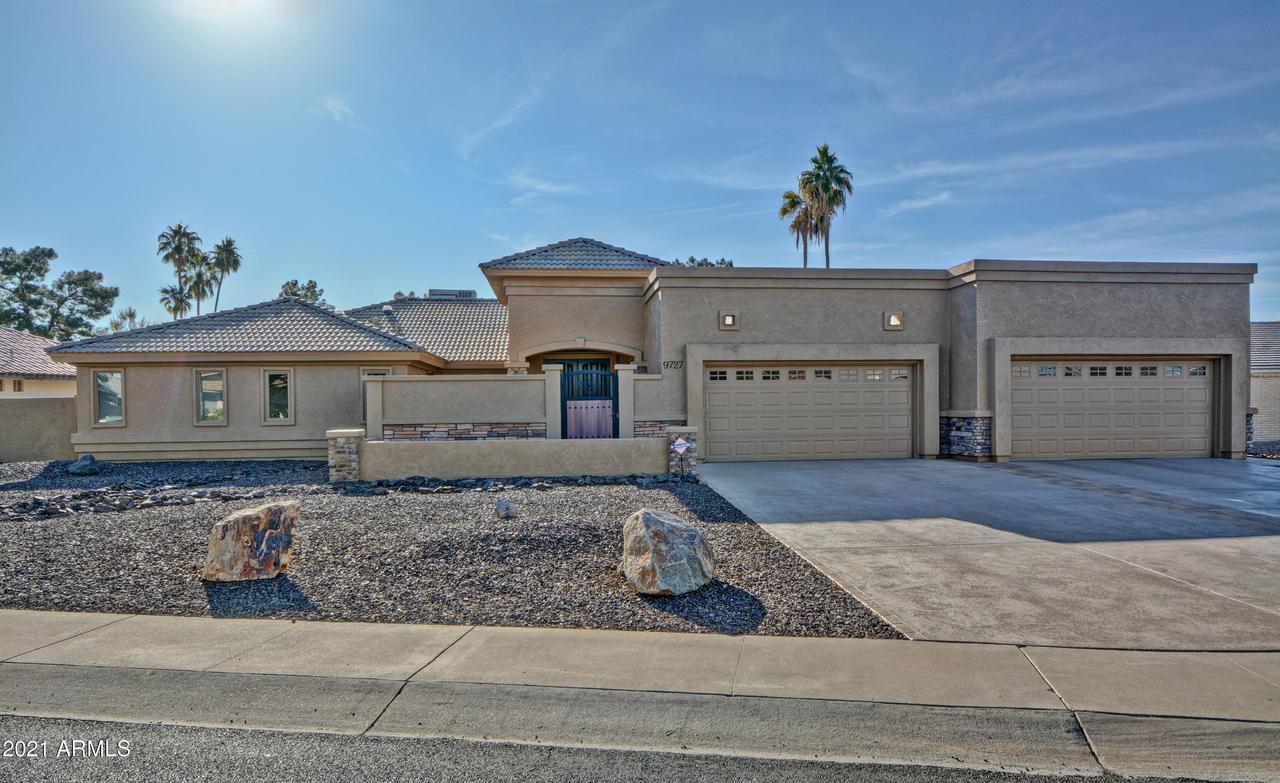 9727 W Country Club Dr., Sun City, AZ 85373