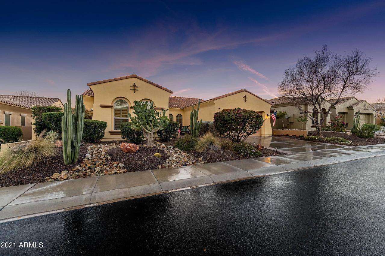 13341 W Gloria Ln., Peoria, AZ 85383