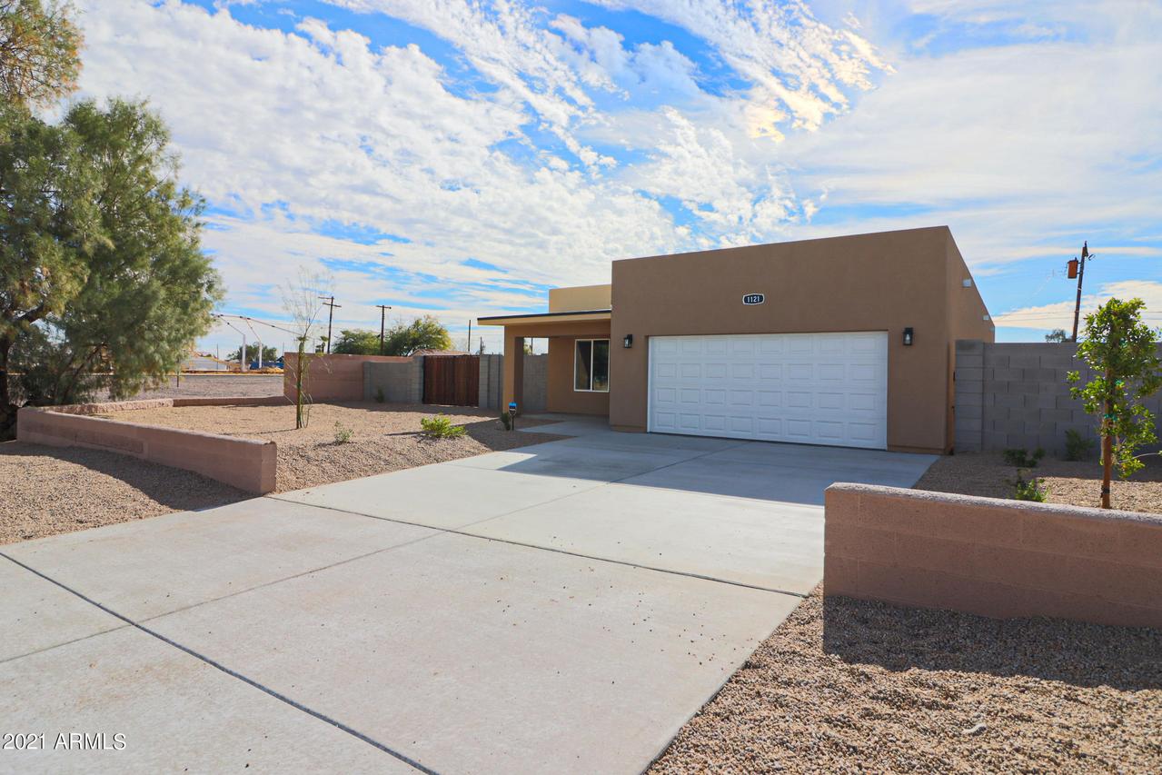 1121 E Apache St., Phoenix, AZ 85034