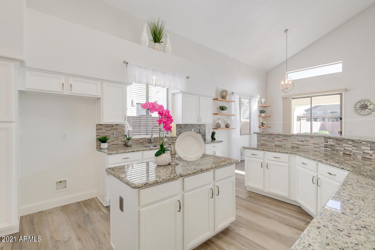 1719 E Beretta Pl., Chandler, AZ 85286