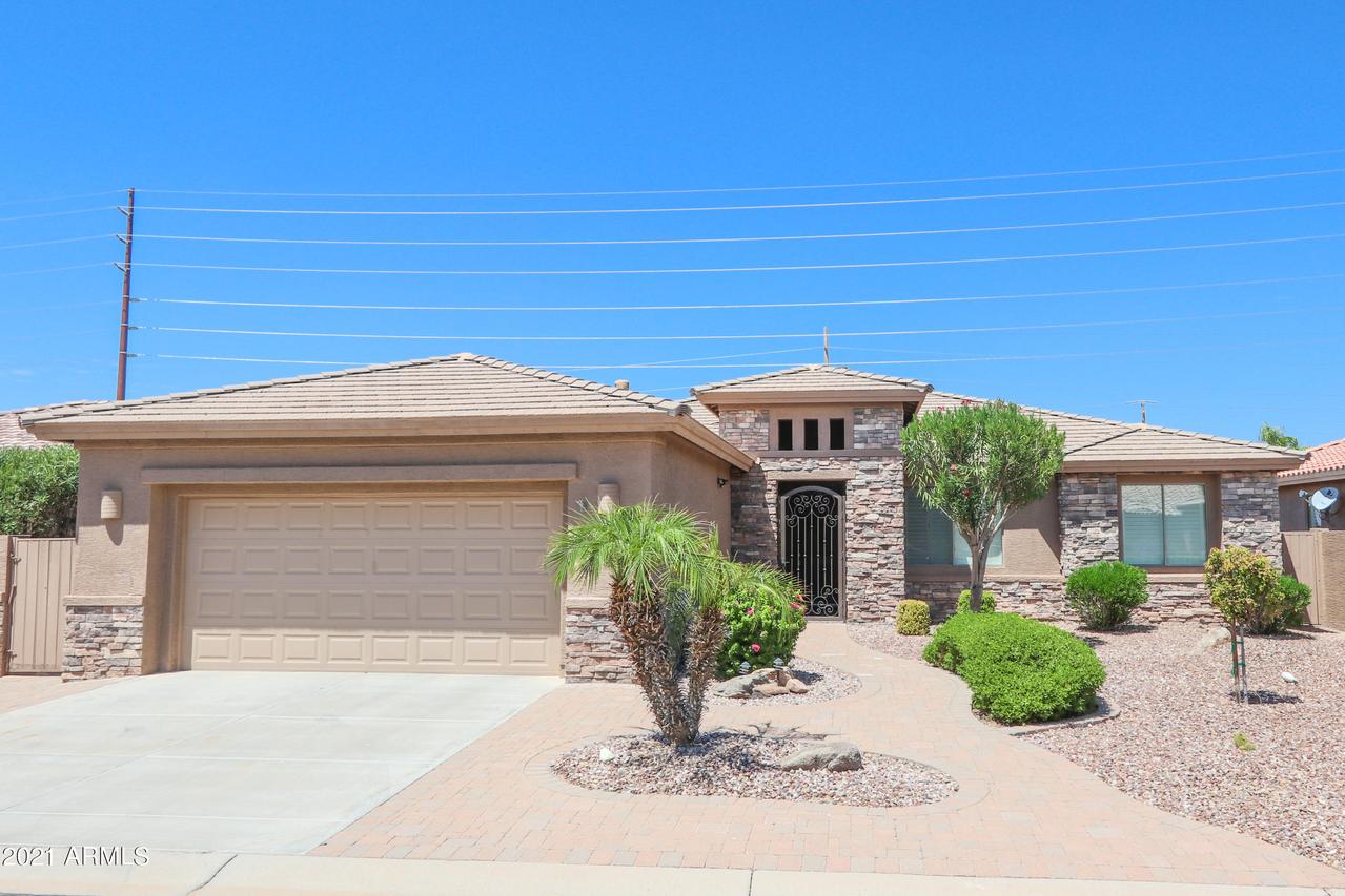 23718 S Illinois Ave., Sun Lakes, AZ 85248