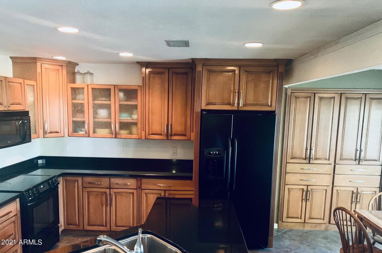 2832 E Claire Dr., Phoenix, AZ 85032