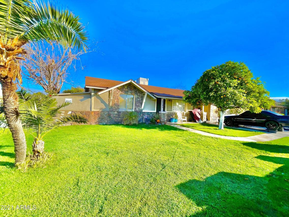 2046 W Corrine Dr., Phoenix, AZ 85029