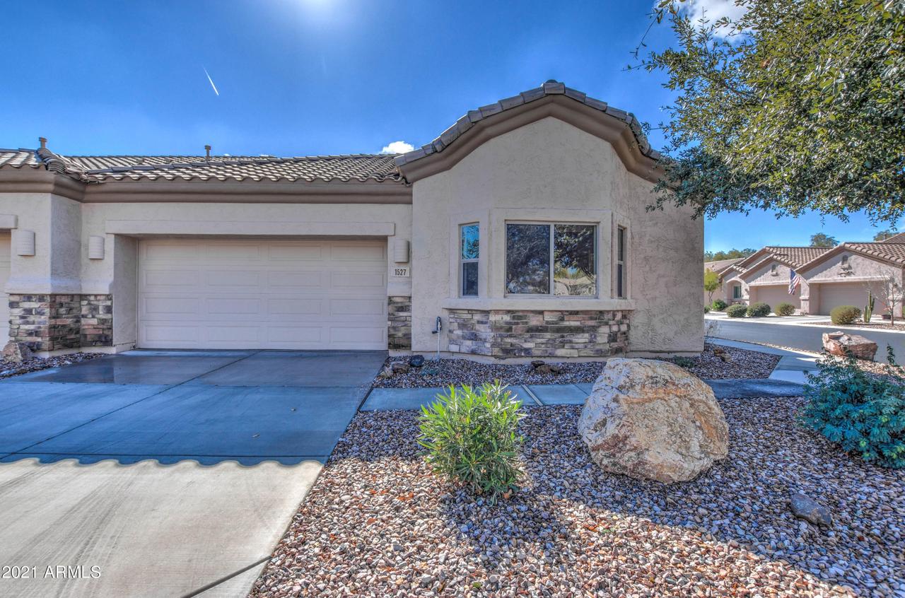 1527 E Manor Dr., Casa Grande, AZ 85222
