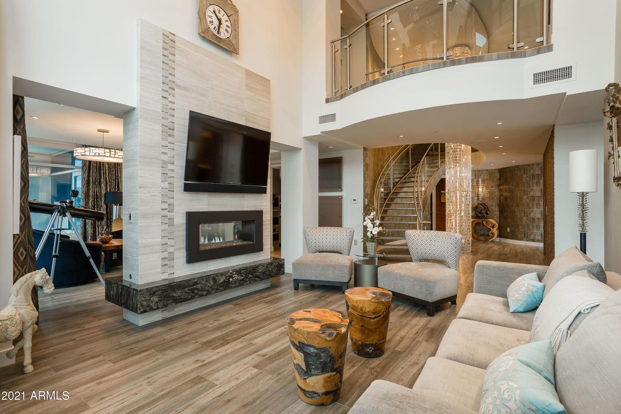 140 E Rio Salado Pkwy. #1201, Tempe, AZ 85281