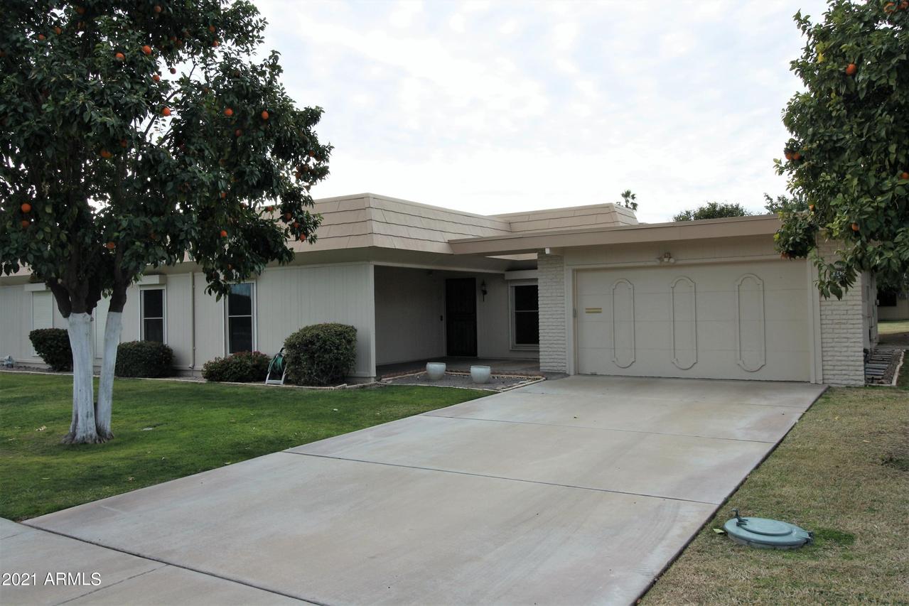 18424 N 101st Dr., Sun City, AZ 85373
