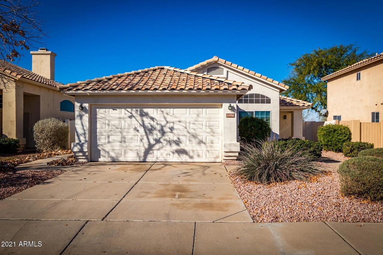 21956 N 74th Ln., Glendale, AZ 85310