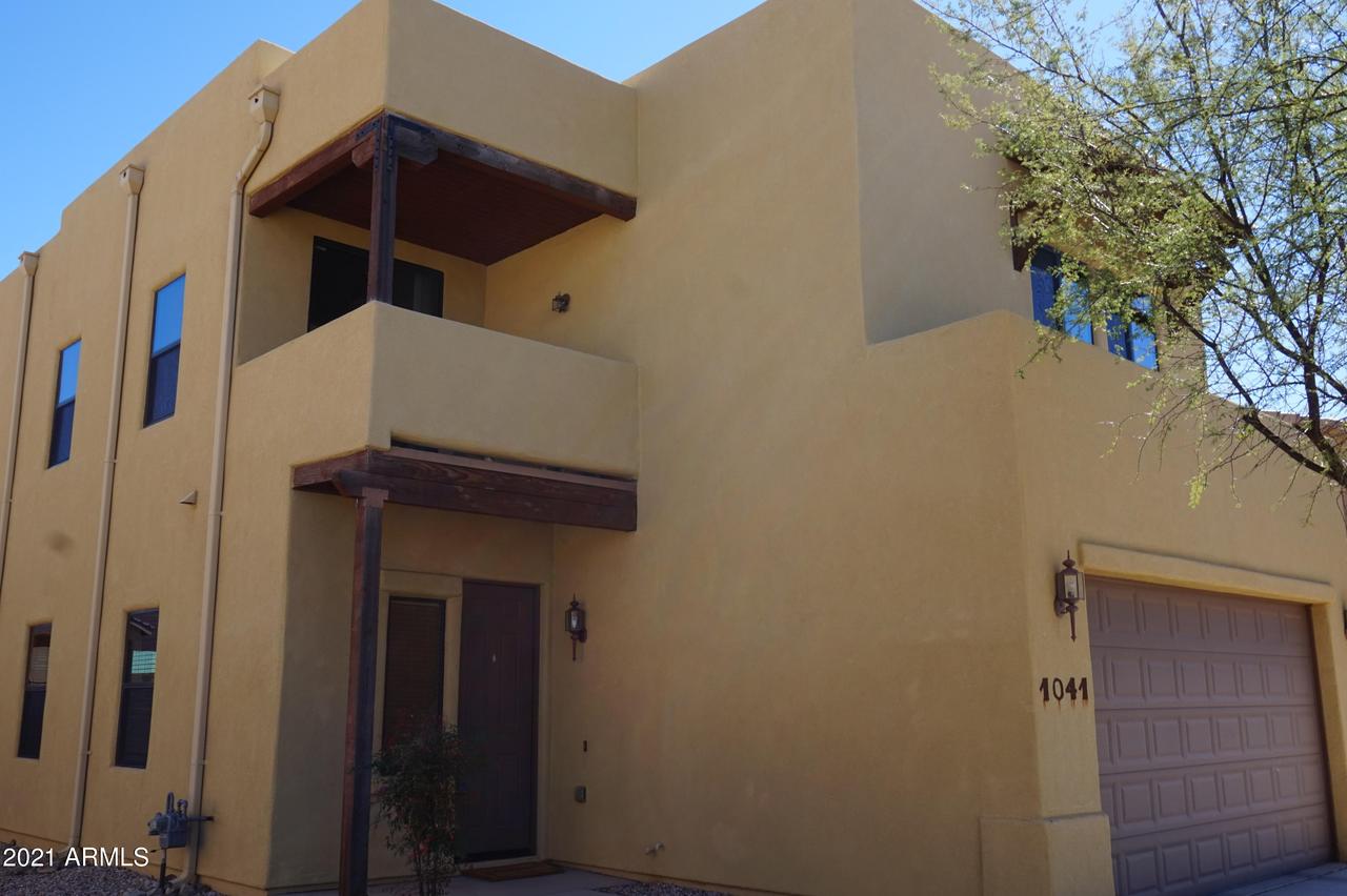 1041 Sam Kee Pl., Sierra Vista, AZ 85635