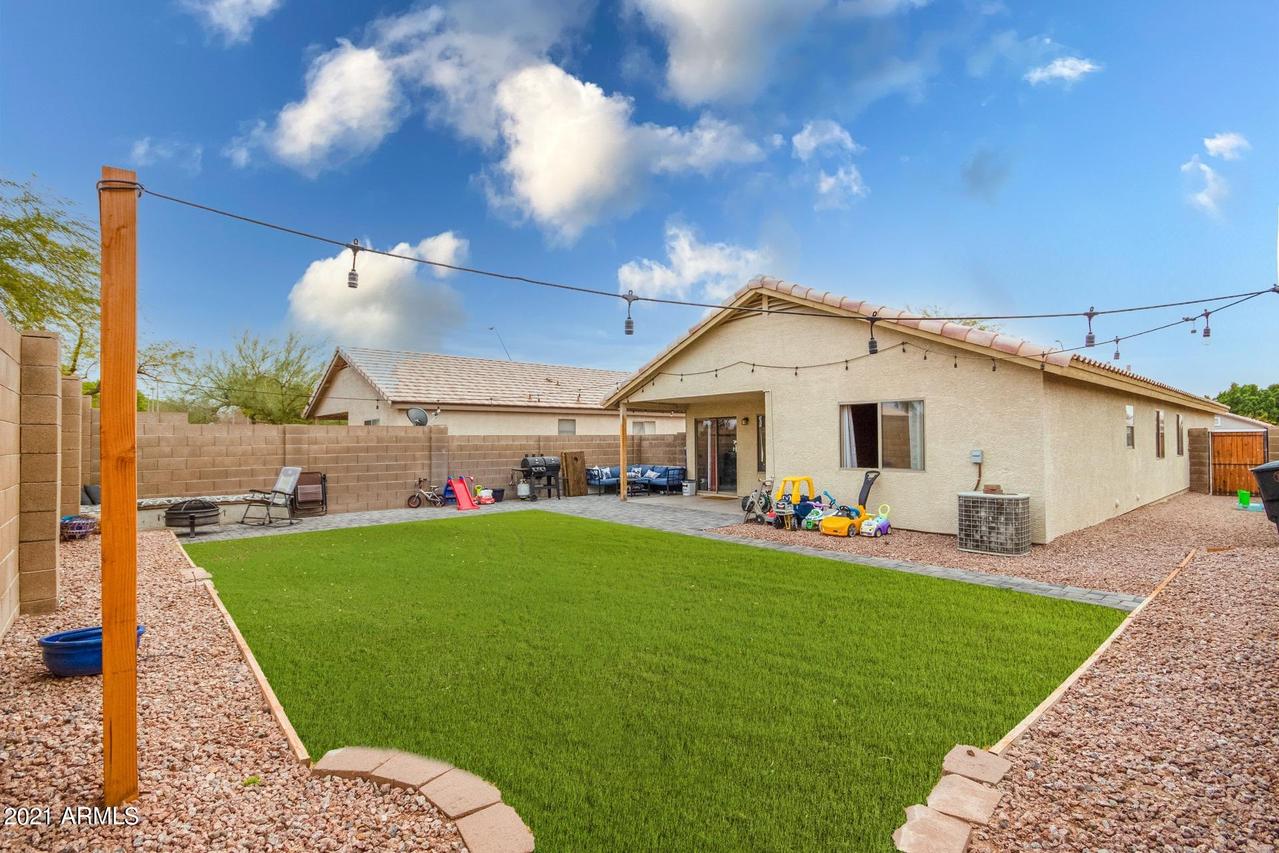9952 E Dolphin Cir., Mesa, AZ 85208