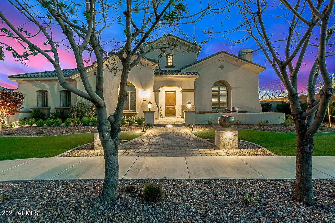 2229 E Crescent Way, Gilbert, AZ 85298