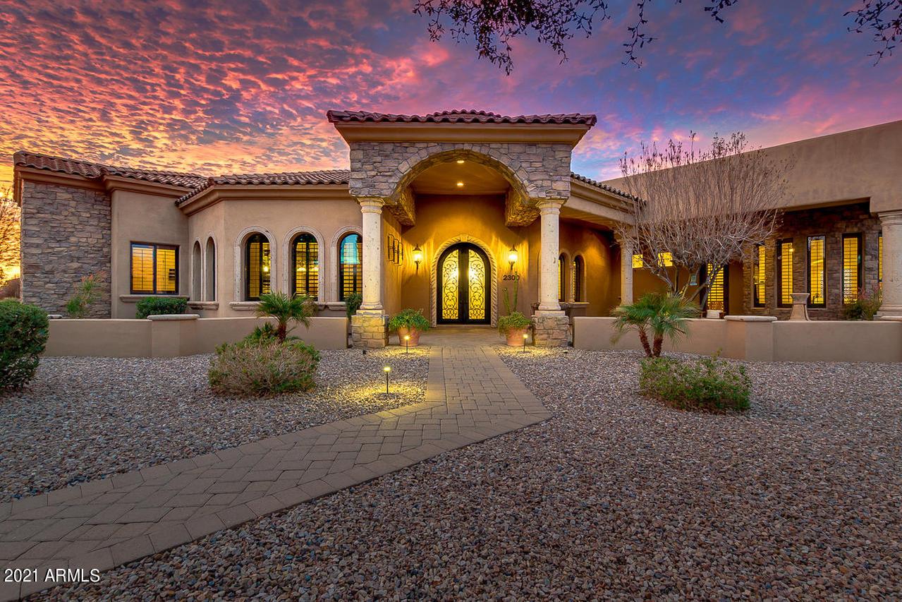2300 E Sanoque Ct., Gilbert, AZ 85298