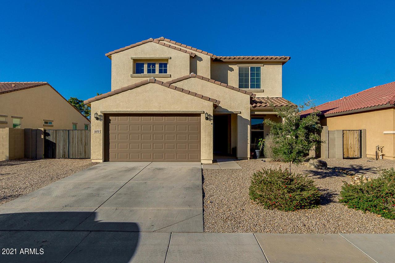 1670 E Cielo Azul Way, San Tan Valley, AZ 85140