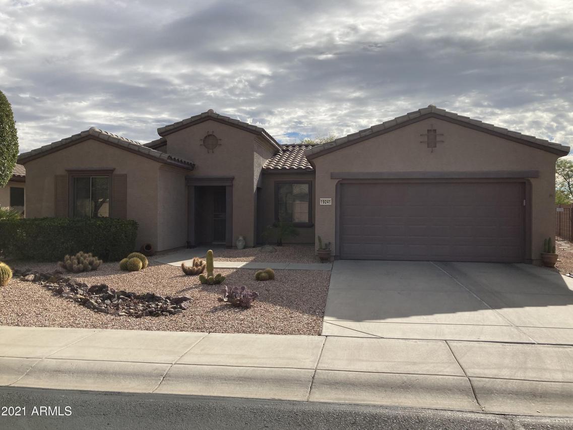 19241 N Hunters Run, Surprise, AZ 85387
