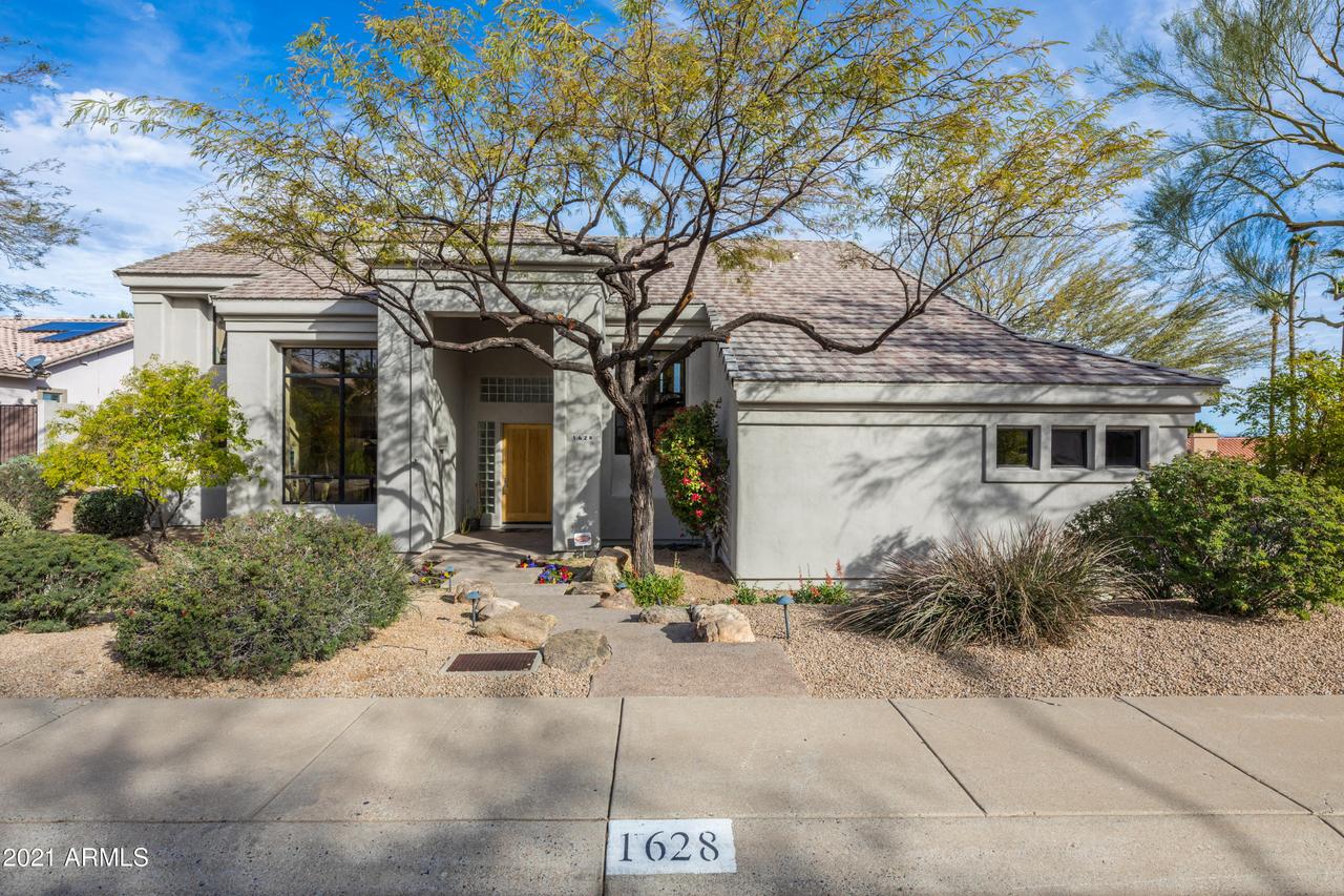 1628 E Tierra Buena Ln., Phoenix, AZ 85022