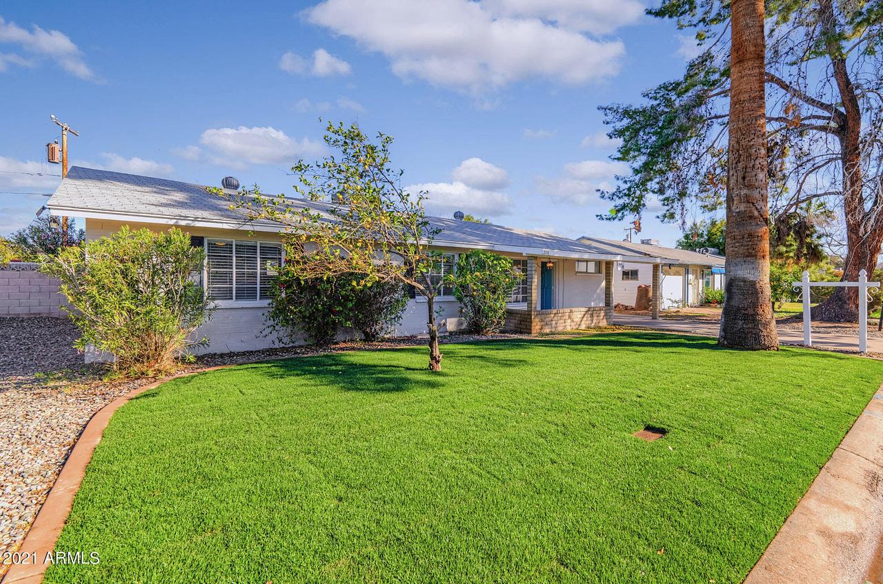 208 E Griswold Rd., Phoenix, AZ 85020