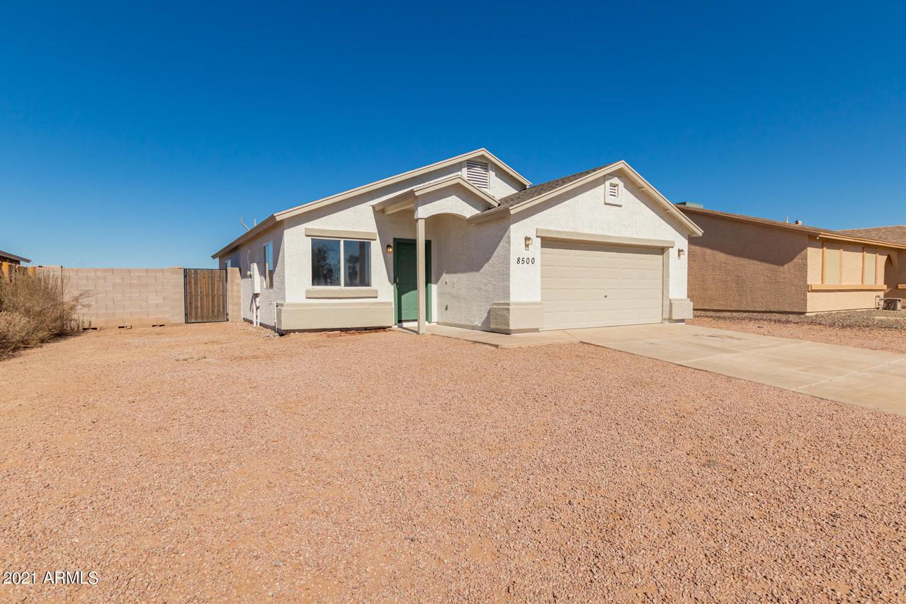 8500 W Swansea Dr., Arizona City, AZ 85223