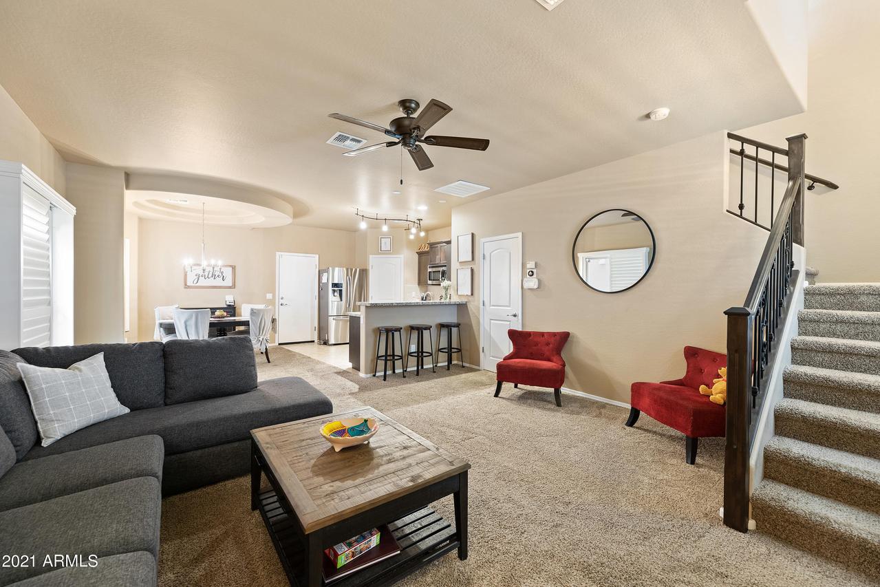 2009 E Heartwood Ln., Phoenix, AZ 85022