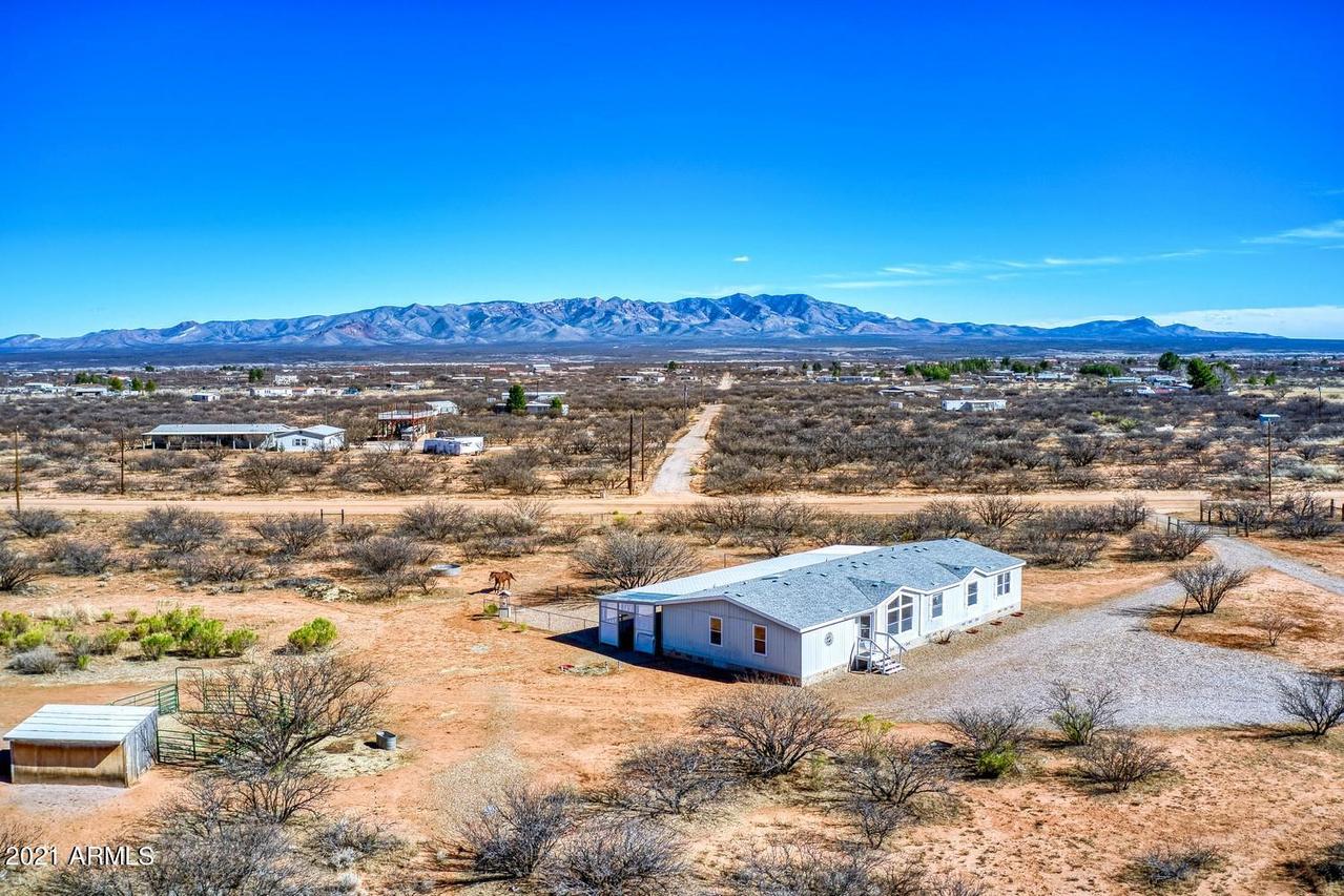 6658 S Pintek Ln., Hereford, AZ 85615