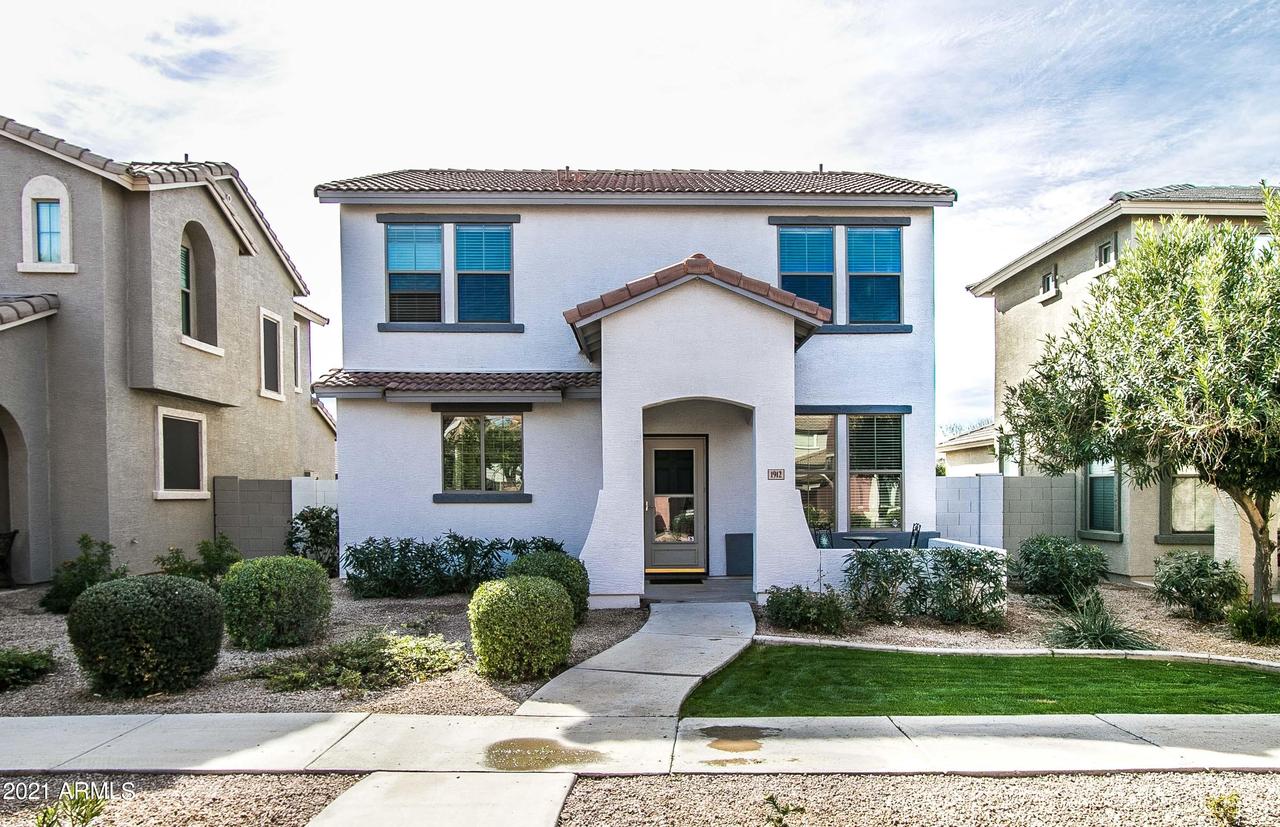 1912 E Loma Vista St., Gilbert, AZ 85295