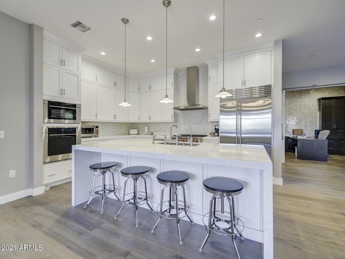 6166 N Scottsdale Rd. #A2002, Paradise Valley, AZ 85253