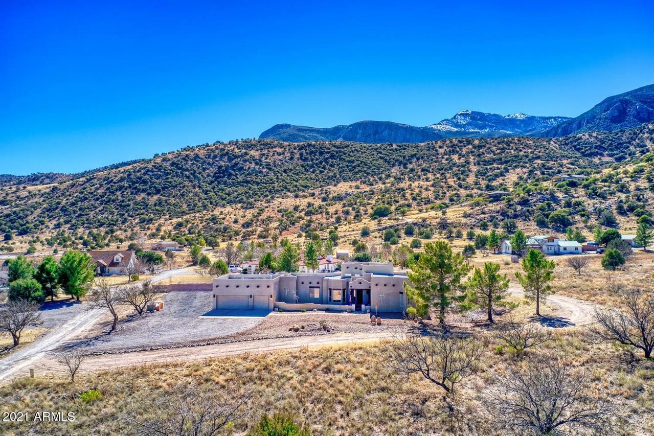 6036 S Apache Rose Tr., Hereford, AZ 85615