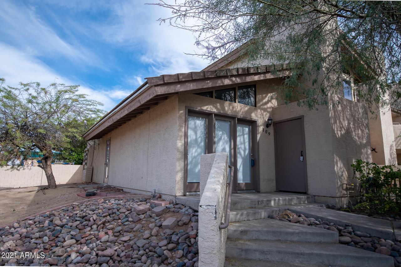 1832 N 52nd St. #109, Phoenix, AZ 85008