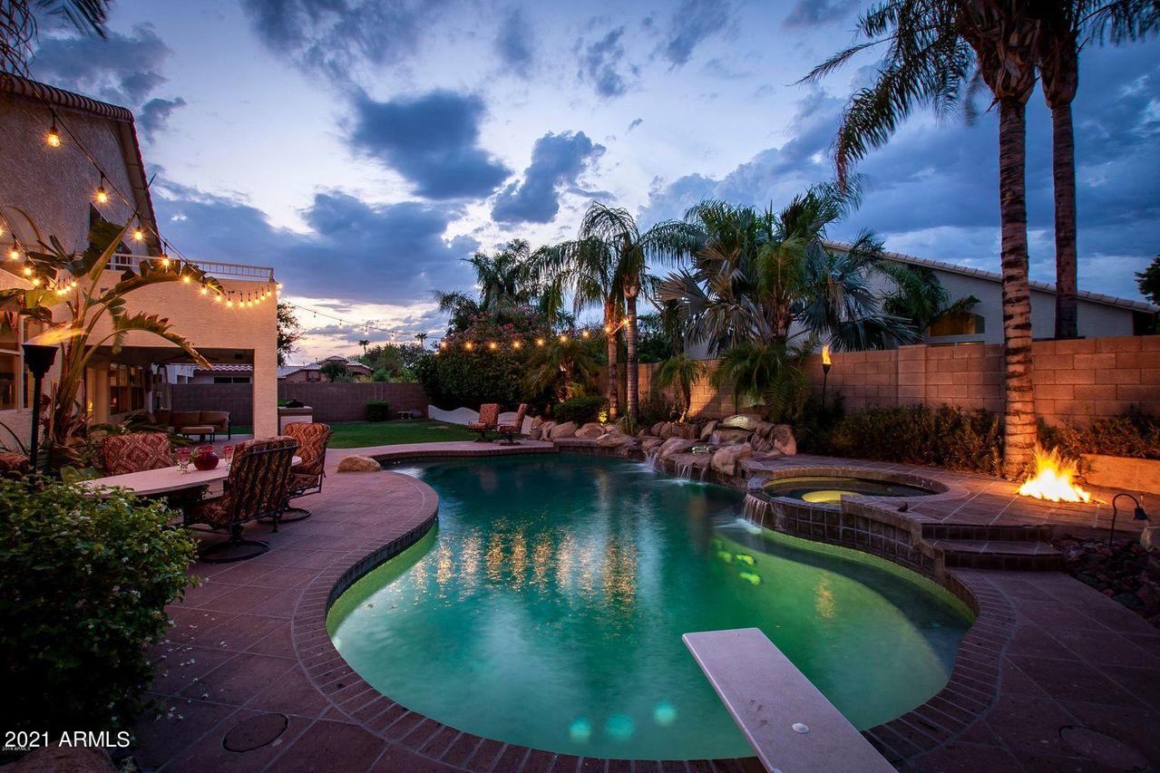 7816 W Kimberly Way, Glendale, AZ 85308