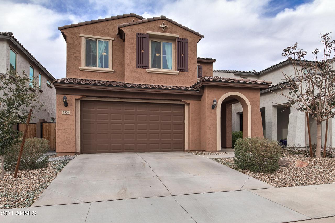 9528 E Travertine Ave., Mesa, AZ 85212