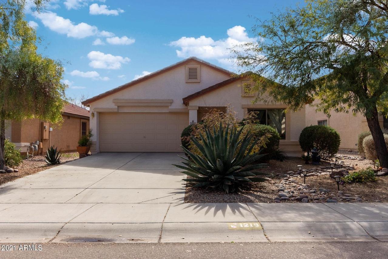 1219 W Matthews Dr., San Tan Valley, AZ 85143