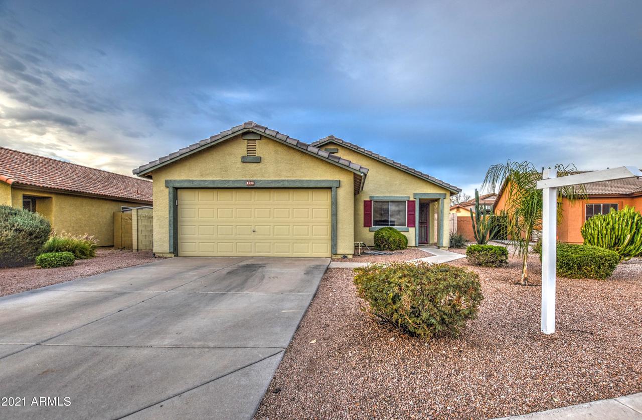 3606 E Woodside Way, Gilbert, AZ 85297
