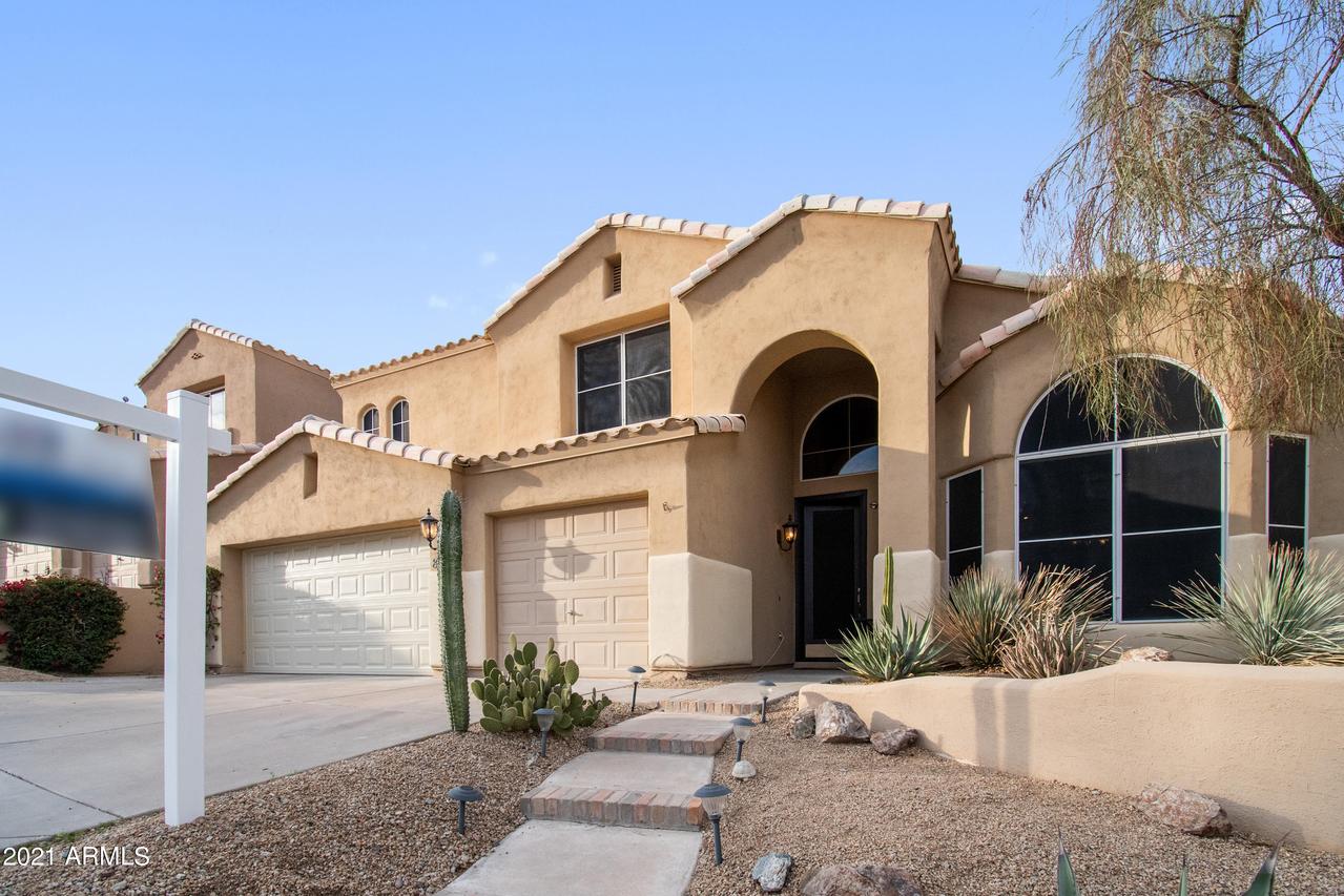 820 E Mountain Sage Dr., Phoenix, AZ 85048