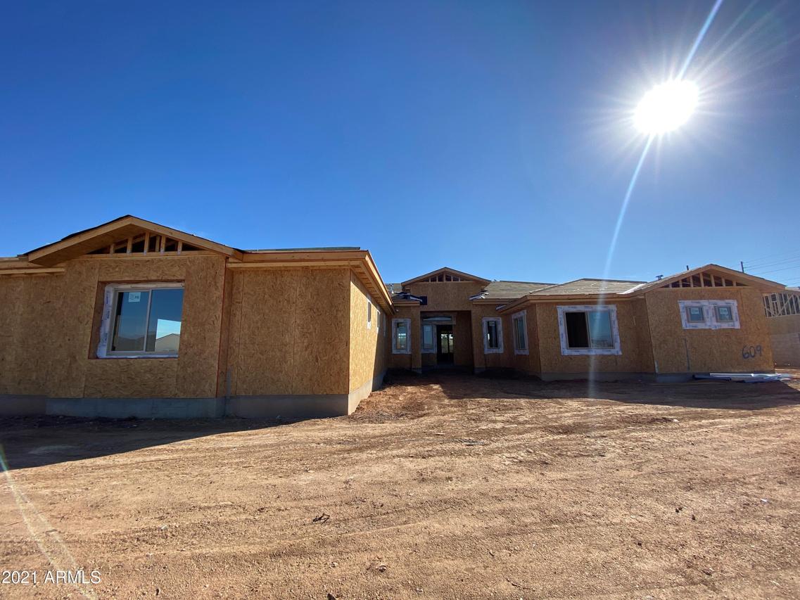 609 W Cloud Rd., Phoenix, AZ 85086