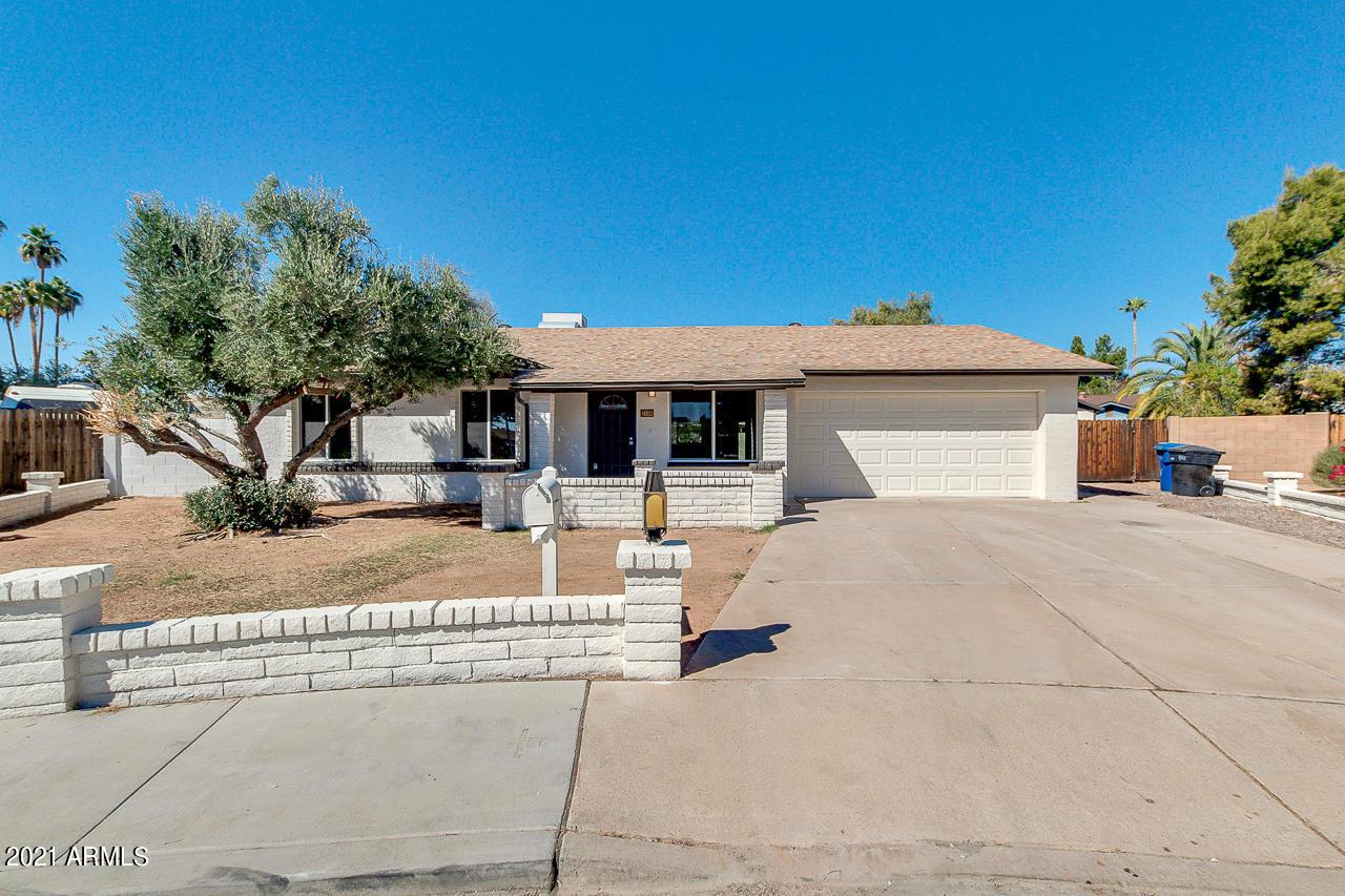 2156 S Beverly Cir., Mesa, AZ 85210