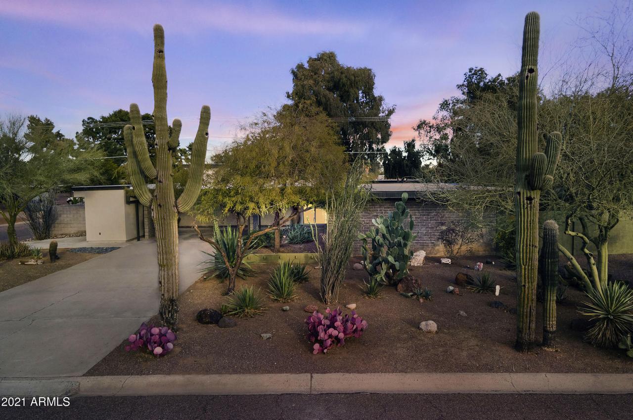 10033 N 35th Pl., Phoenix, AZ 85028