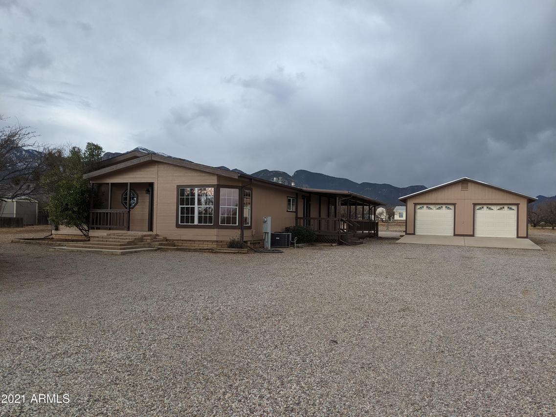 5710 S Mountain Side Ln., Hereford, AZ 85615