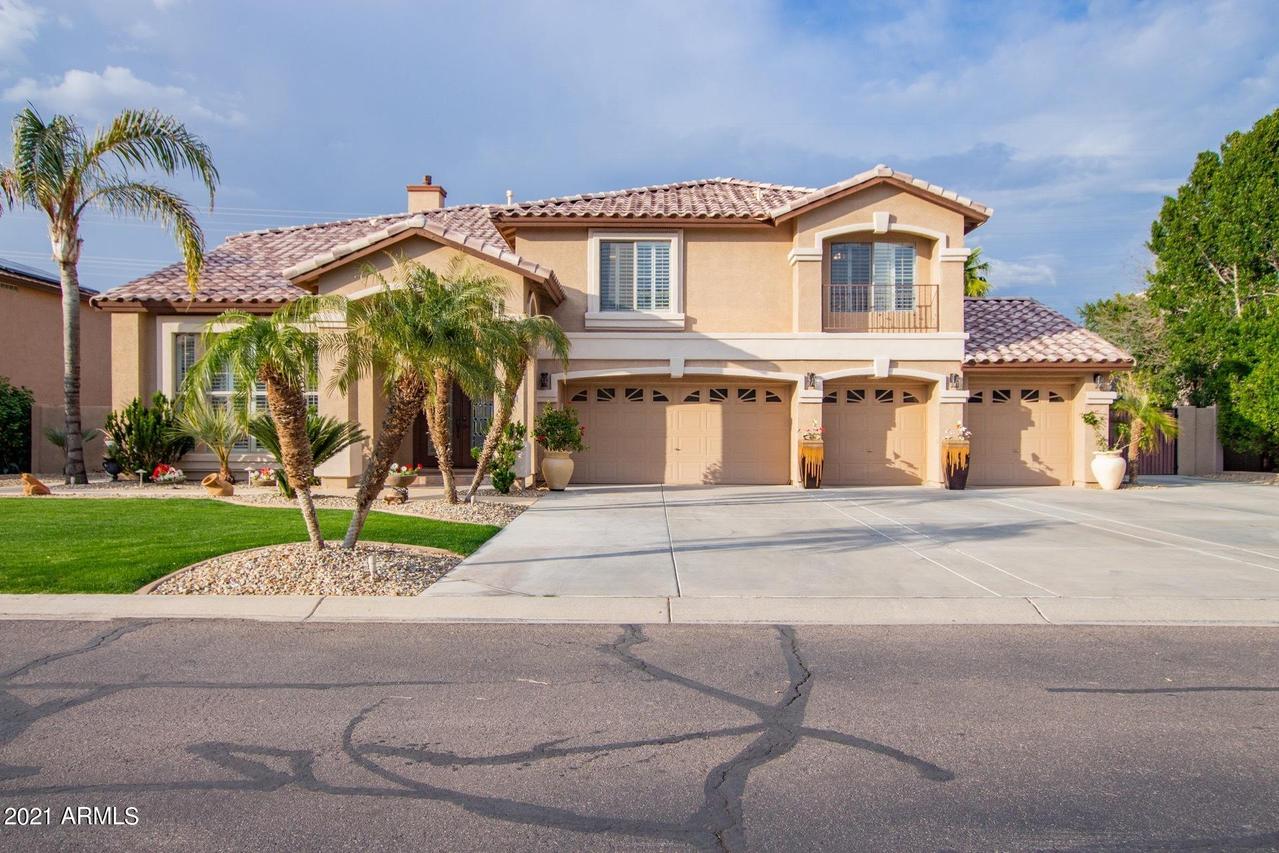 7926 W Emory Ln., Peoria, AZ 85383