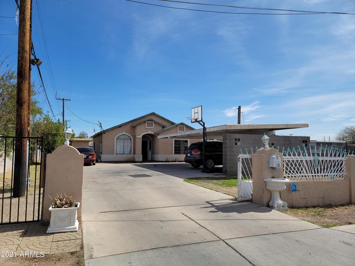 65 N Santa Barbara Dr., Mesa, AZ 85201