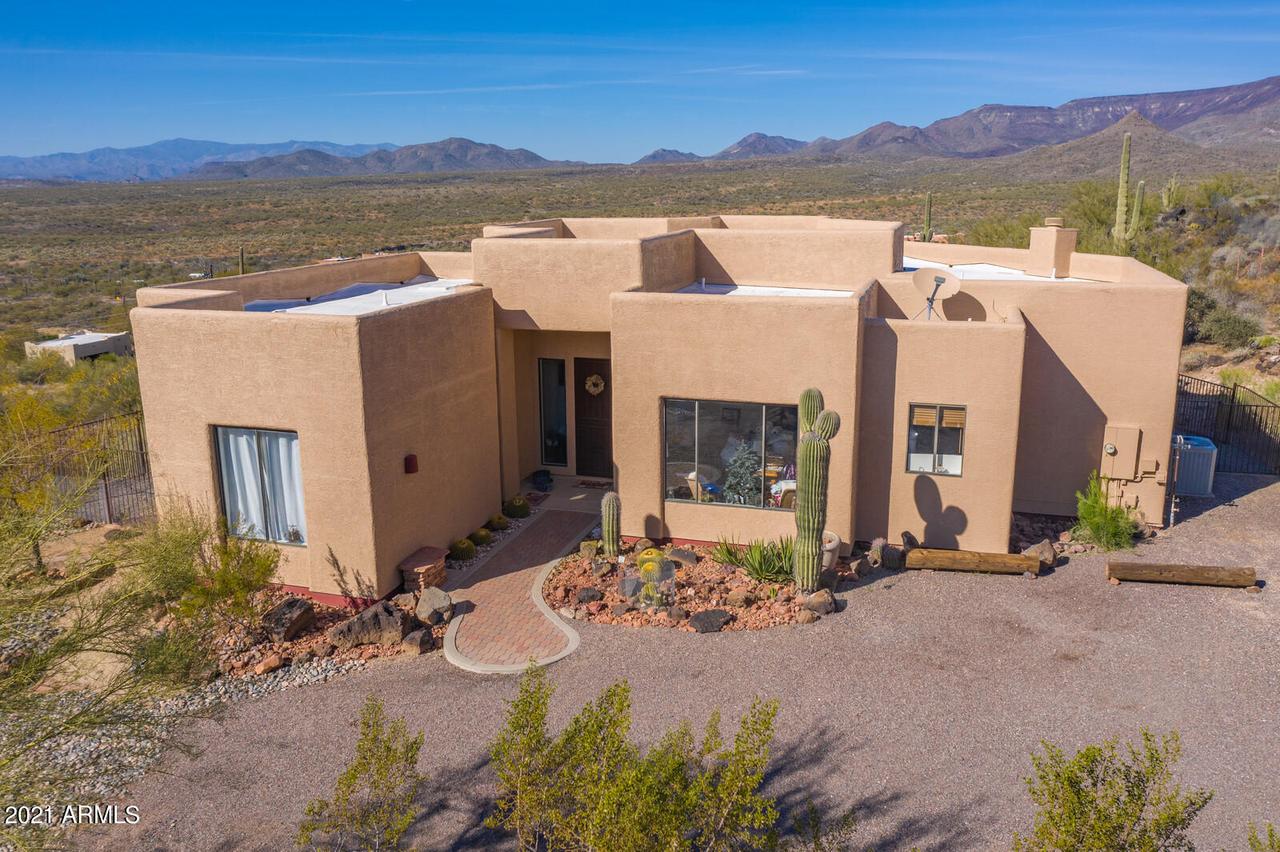 45302 N 16th St., New River, AZ 85087