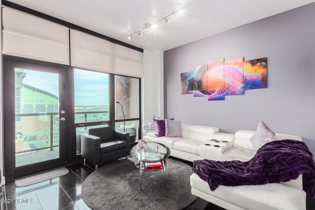 310 S 4th St. #907, Phoenix, AZ 85004