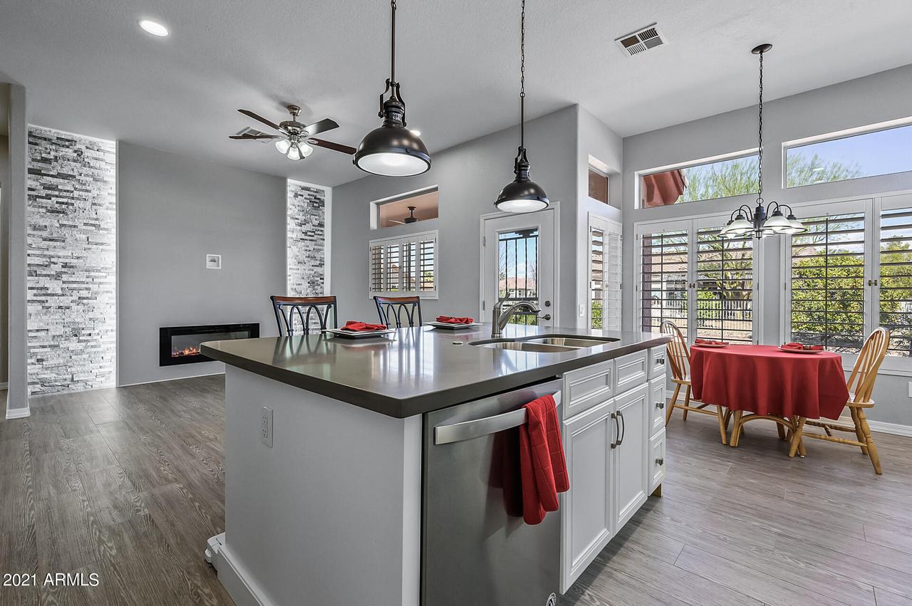 15842 W Huron Dr., Sun City West, AZ 85375