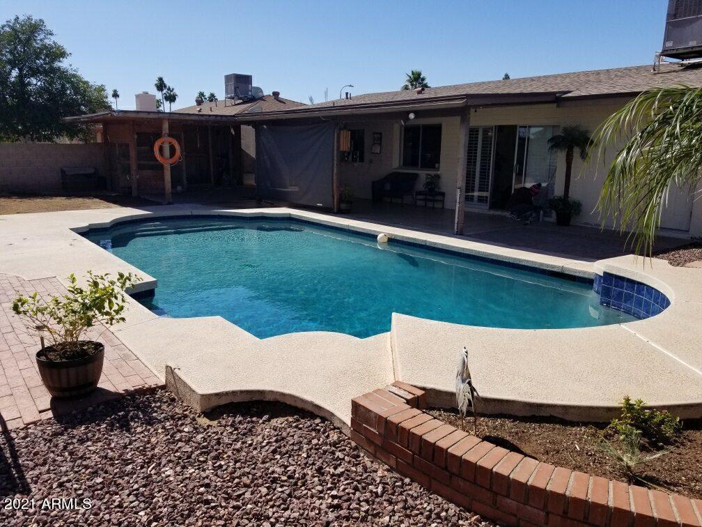 8325 N 47th Dr., Glendale, AZ 85302