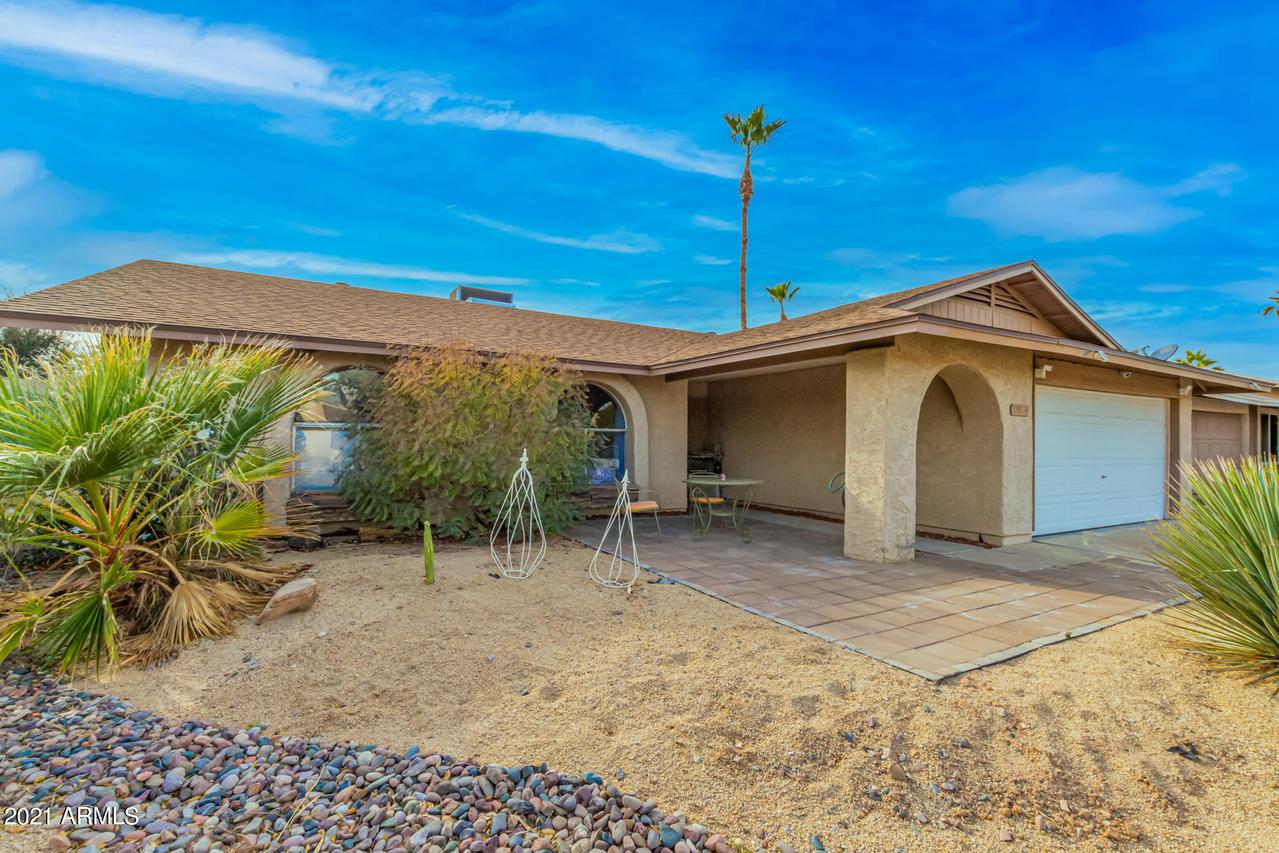 17824 N 57th Dr., Glendale, AZ 85308