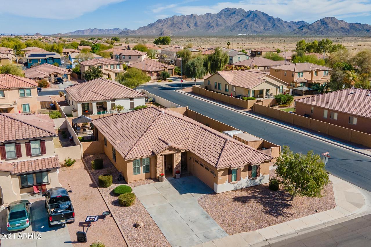 6899 S Onyx Dr., Chandler, AZ 85249