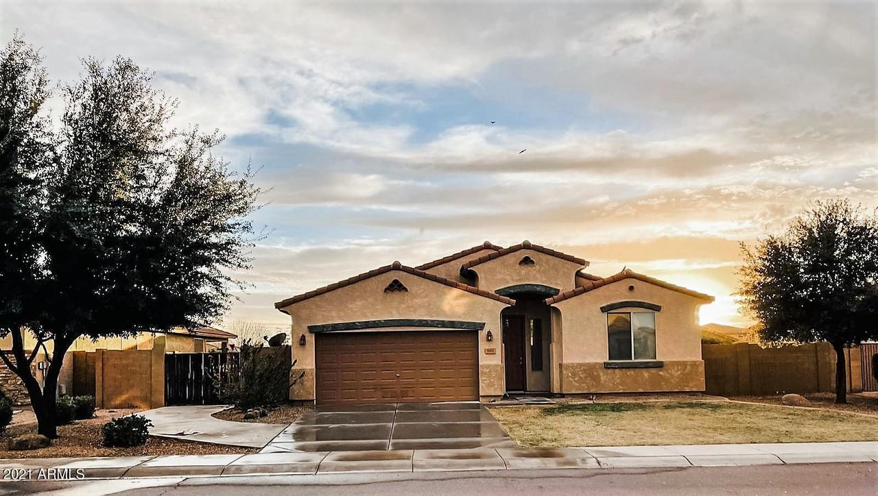 901 W Hereford Dr., San Tan Valley, AZ 85143