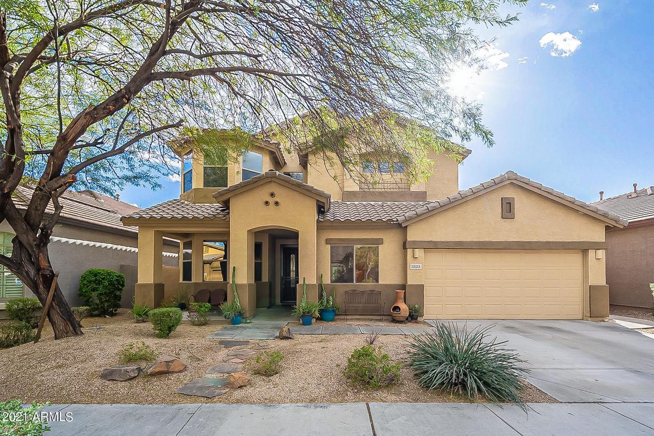 2223 W Calle Del Sol, Phoenix, AZ 85085