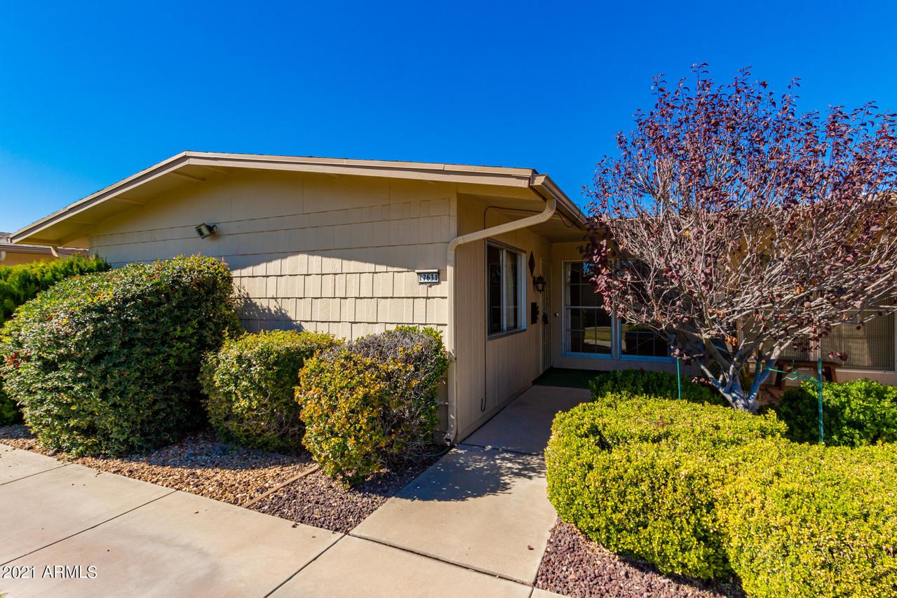 17631 N 102nd Dr., Sun City, AZ 85373