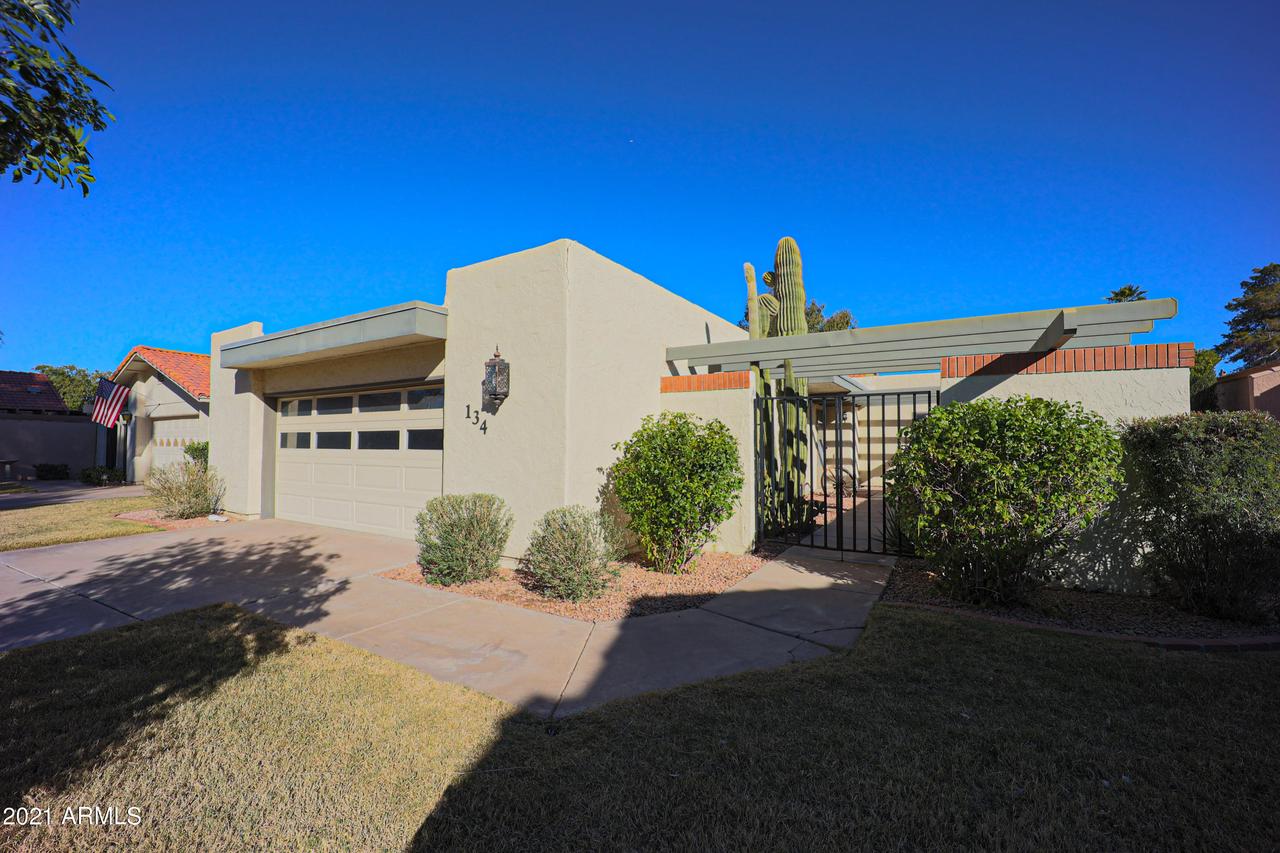 134 Leisure World, Mesa, AZ 85206